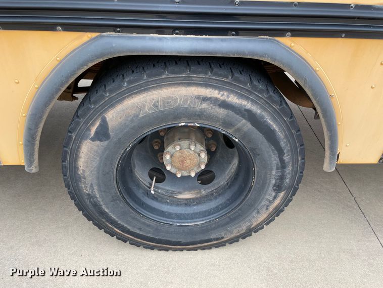 image for item MR9486 2006 Blue Bird  school bus