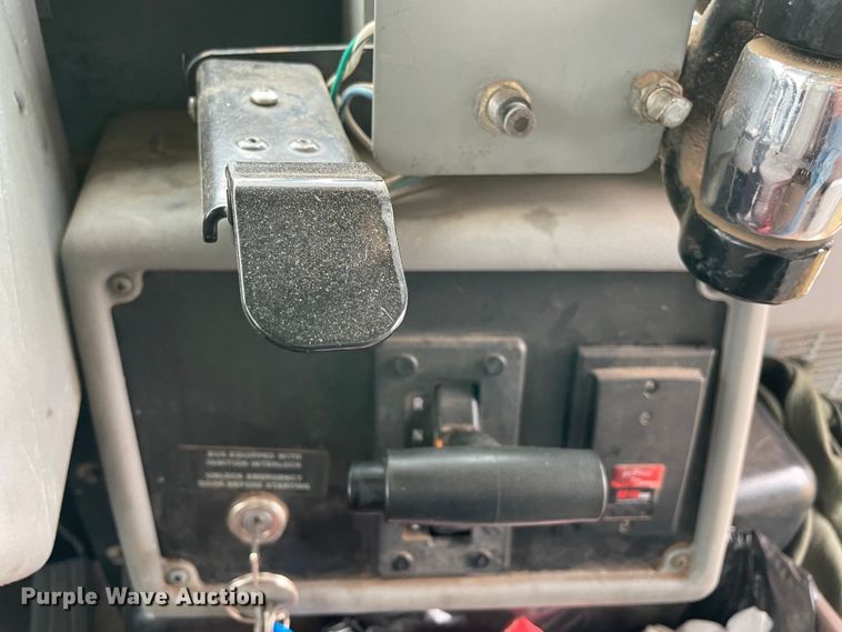 image for item MR9489 2006 Blue Bird  school bus