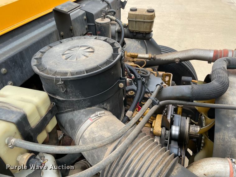 image for item MR9489 2006 Blue Bird  school bus