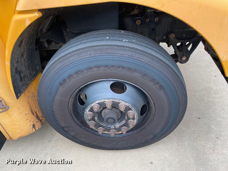 image for item MR9489 2006 Blue Bird  school bus