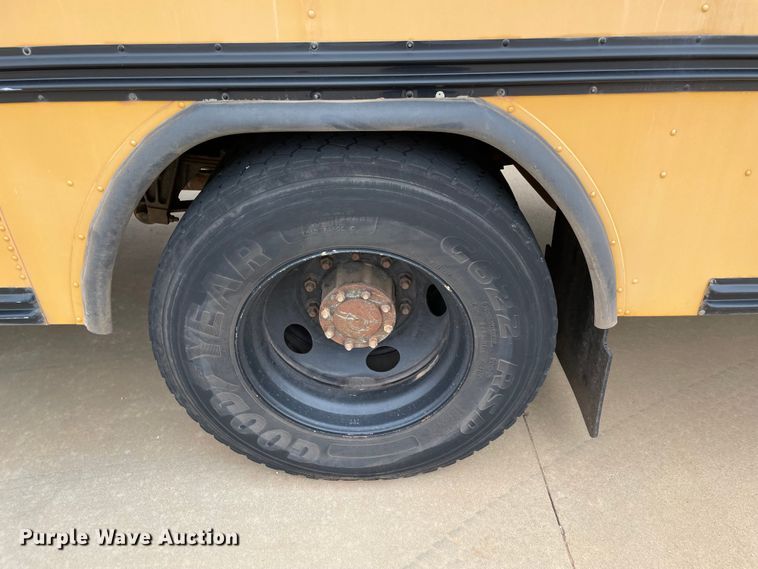 image for item MR9489 2006 Blue Bird  school bus