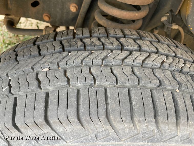 image for item MR9494 2007 Ford E450 Super Duty  school bus