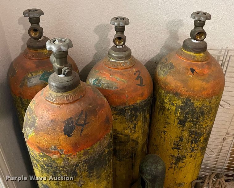 image for item MR9523 Bauer C-E1  breathing air compressor