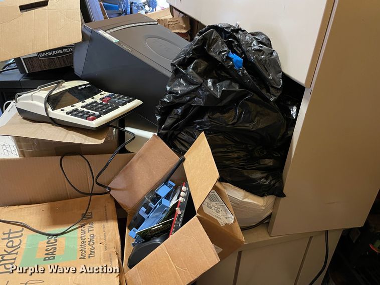 image for item MR9526 Office supplies and equipment