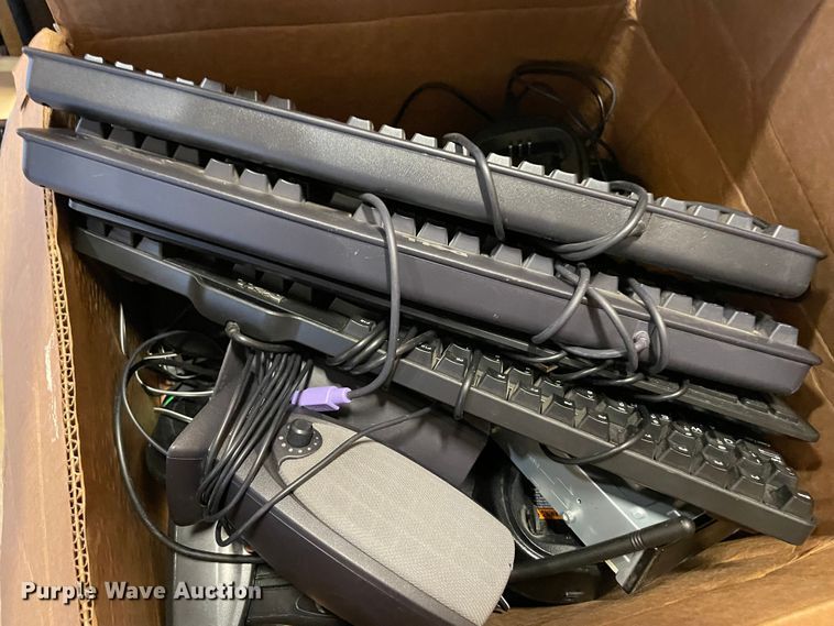 image for item MR9526 Office supplies and equipment