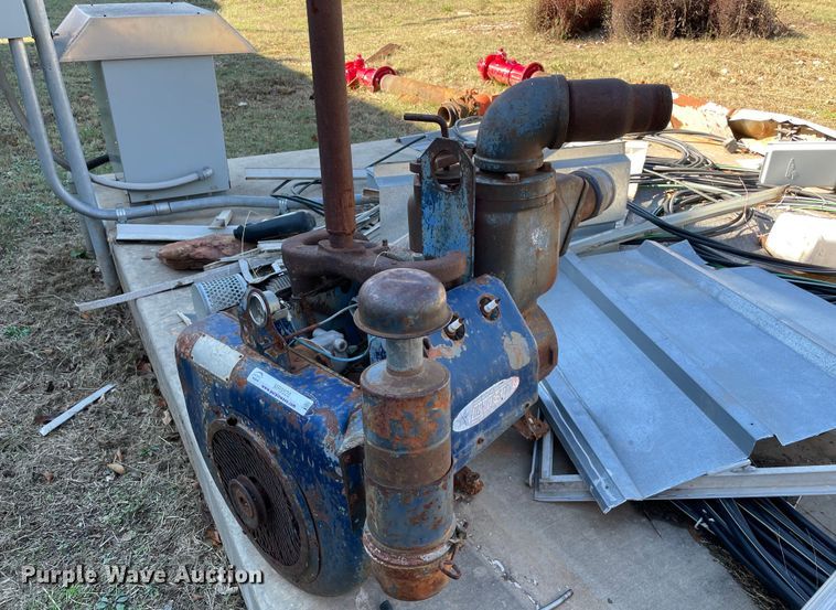 image for item MR9528 White Star VH4D  water pump