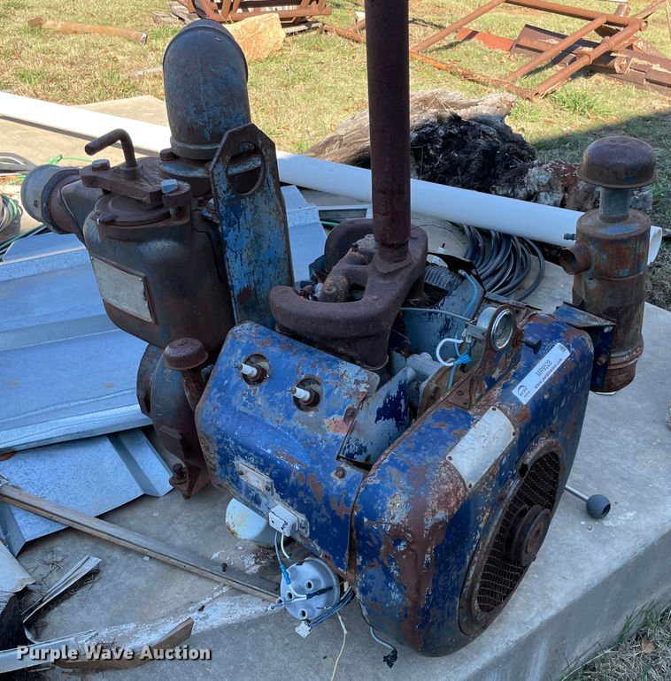 image for item MR9528 White Star VH4D  water pump