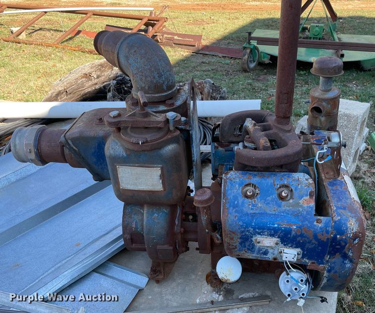 image for item MR9528 White Star VH4D  water pump