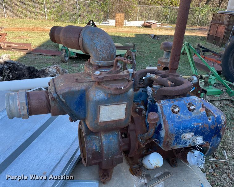 image for item MR9528 White Star VH4D  water pump