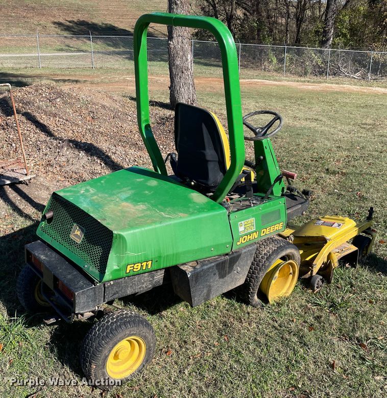 image for item MR9529 John Deere F911  lawn mower