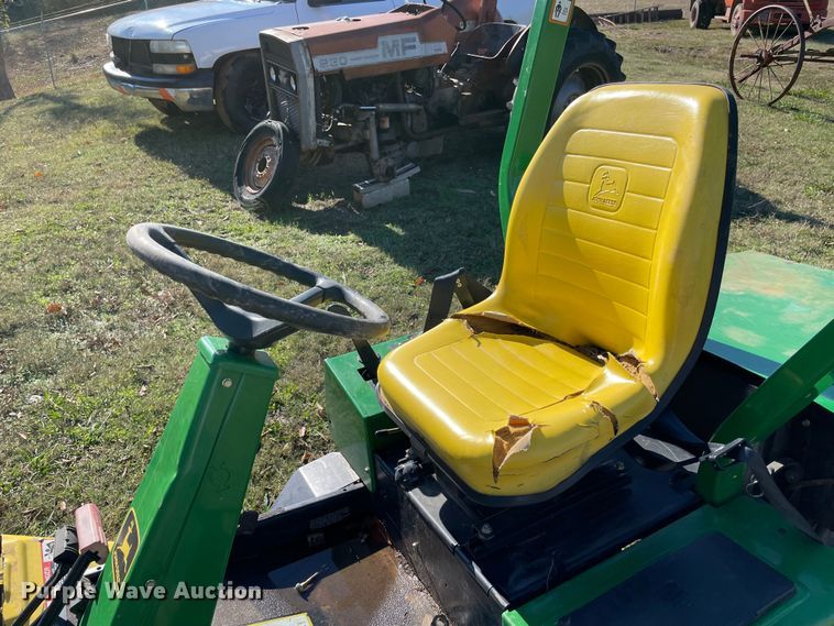 image for item MR9529 John Deere F911  lawn mower