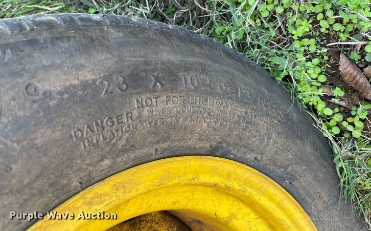 image for item MR9529 John Deere F911  lawn mower