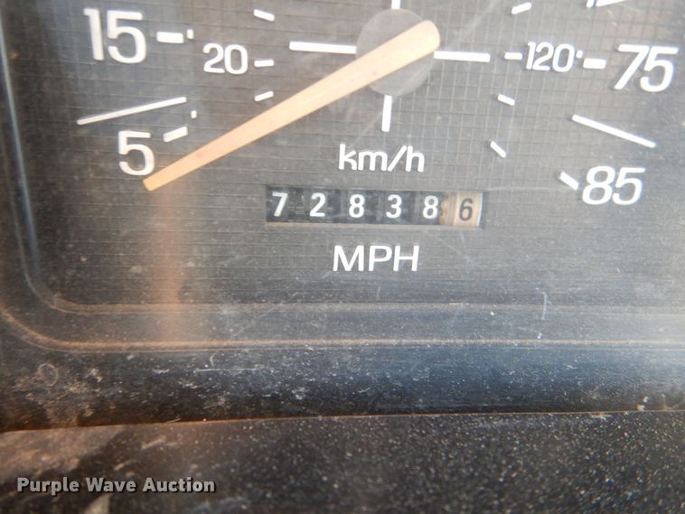 image for item MT9828 Ford  dump truck