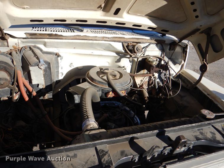 image for item MT9828 Ford  dump truck