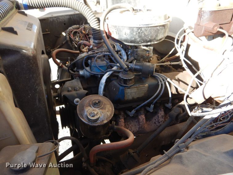 image for item MT9828 Ford  dump truck