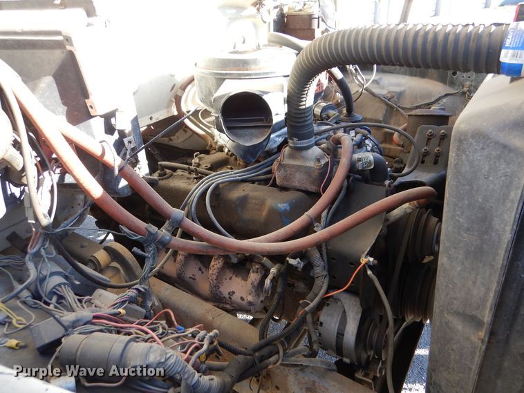 image for item MT9828 Ford  dump truck