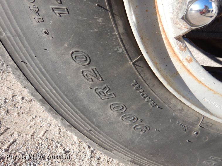 image for item MT9828 Ford  dump truck