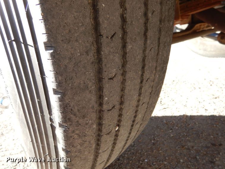 image for item MT9828 Ford  dump truck