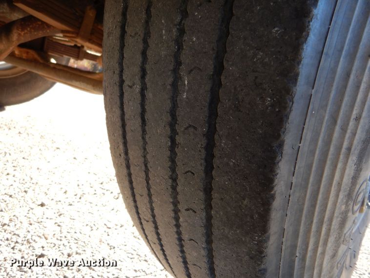 image for item MT9828 Ford  dump truck