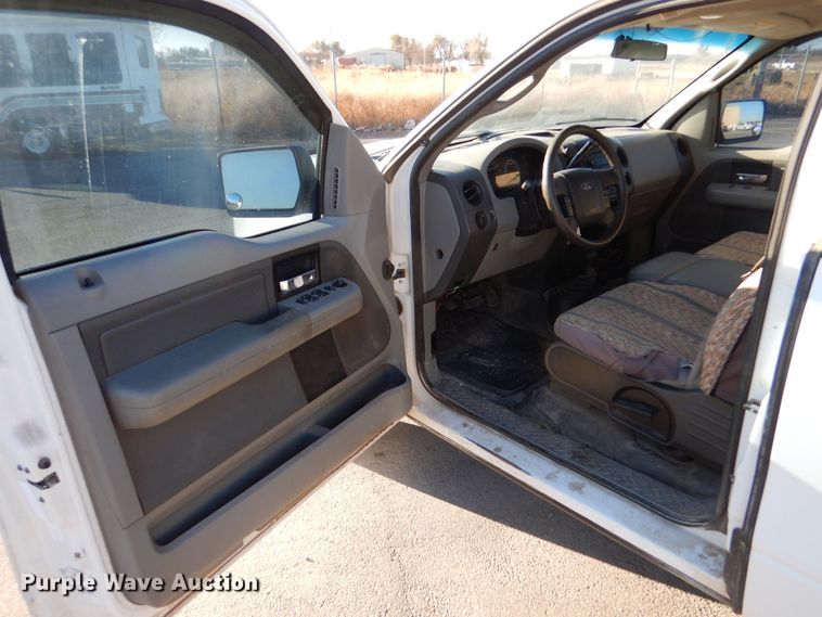 image for item MT9913 2005 Ford F150  SuperCab pickup truck