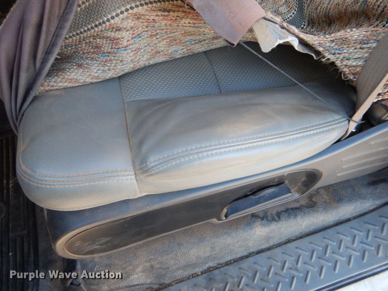 image for item MT9913 2005 Ford F150  SuperCab pickup truck