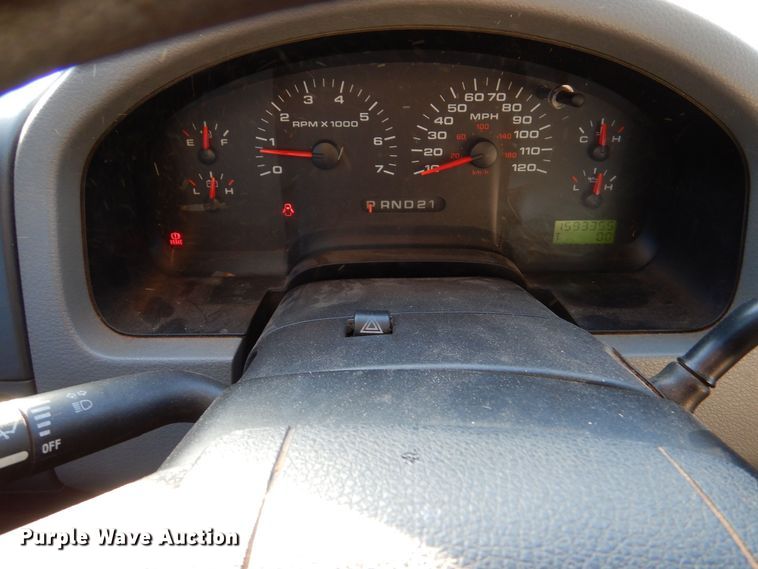 image for item MT9913 2005 Ford F150  SuperCab pickup truck