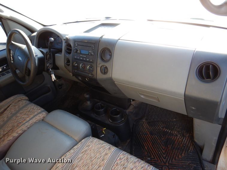 image for item MT9913 2005 Ford F150  SuperCab pickup truck