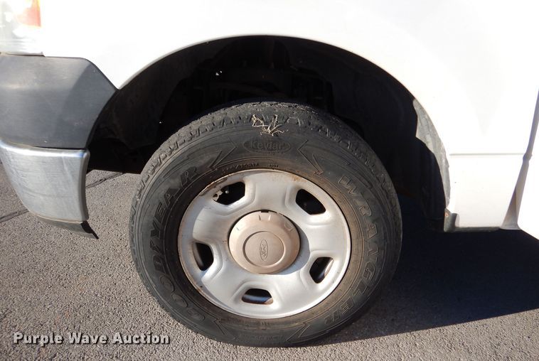 image for item MT9913 2005 Ford F150  SuperCab pickup truck