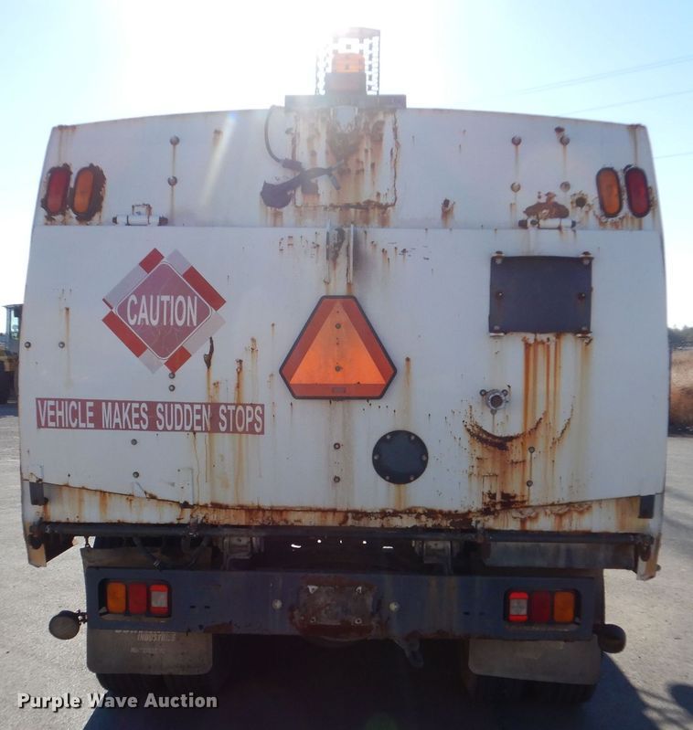image for item MT9915 2005 Sterling SC8000  street sweeper truck