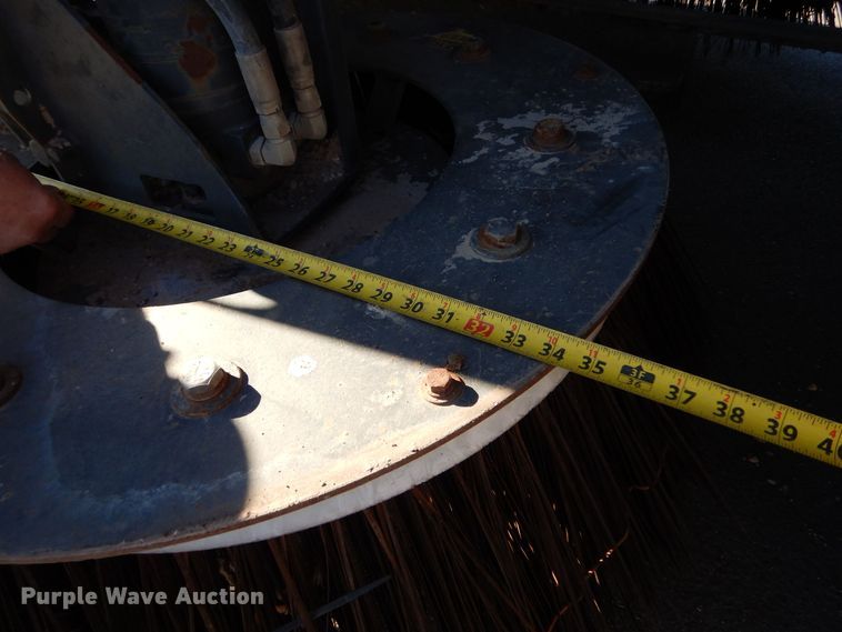 image for item MT9915 2005 Sterling SC8000  street sweeper truck