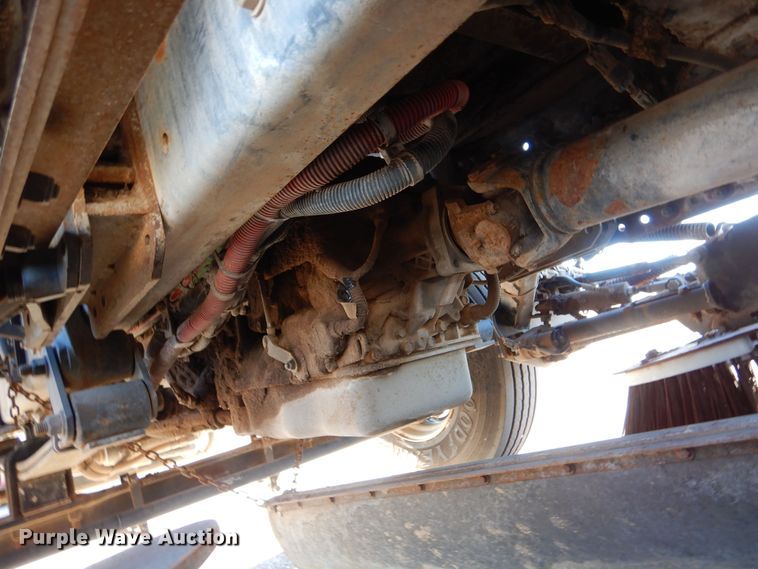 image for item MT9915 2005 Sterling SC8000  street sweeper truck