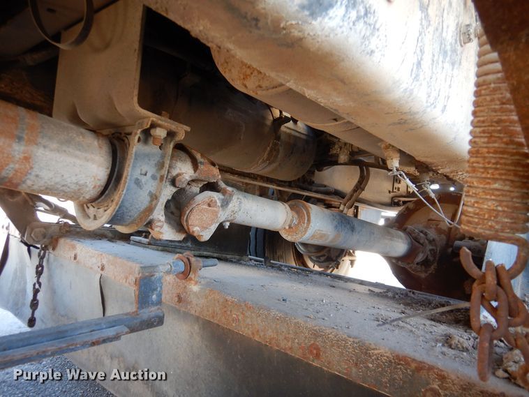 image for item MT9915 2005 Sterling SC8000  street sweeper truck