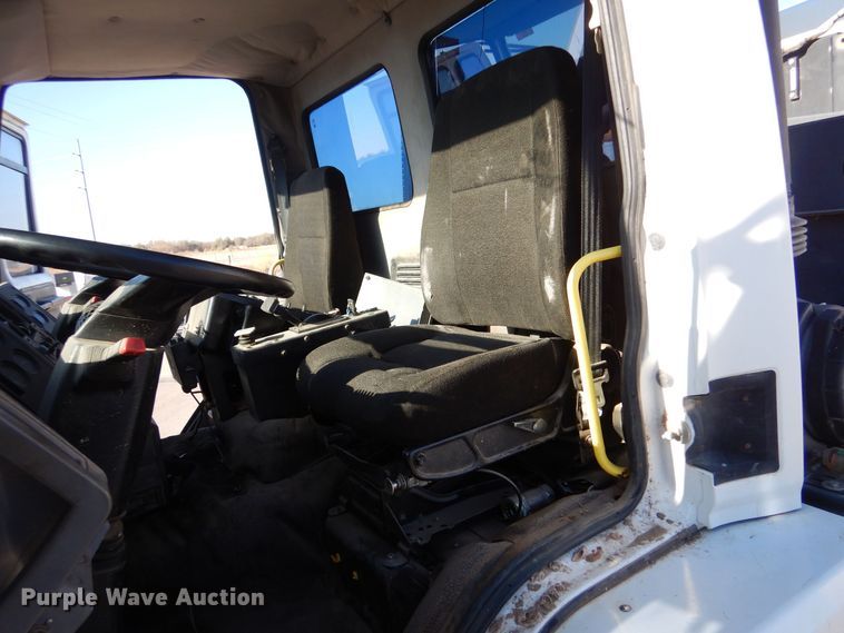 image for item MT9915 2005 Sterling SC8000  street sweeper truck