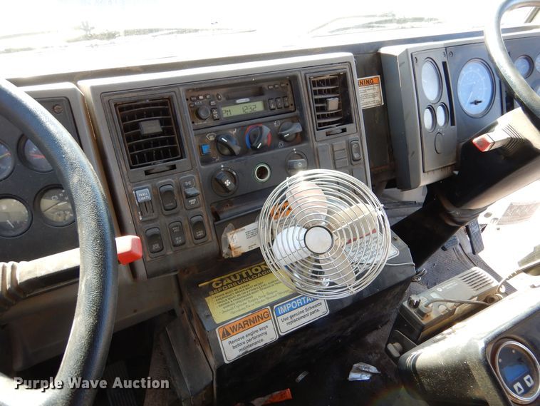 image for item MT9915 2005 Sterling SC8000  street sweeper truck