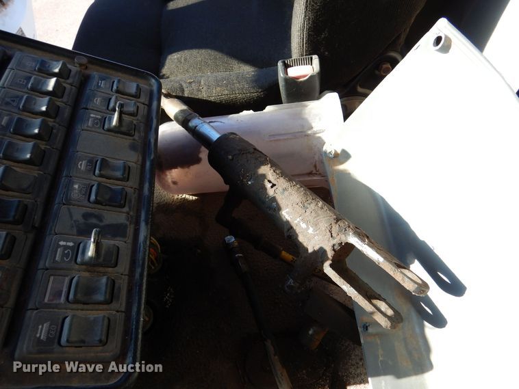 image for item MT9915 2005 Sterling SC8000  street sweeper truck