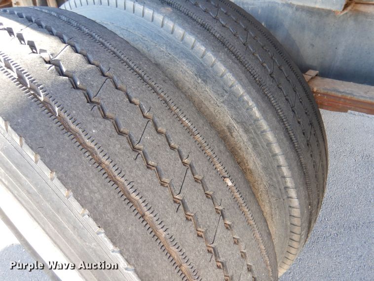 image for item MT9915 2005 Sterling SC8000  street sweeper truck