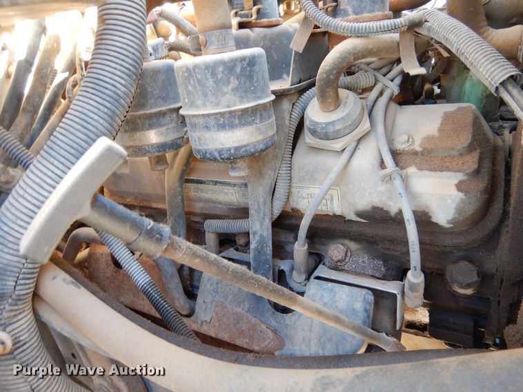 image for item MT9918 1994 Ford F700  dump truck