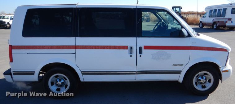 image for item MT9919 1998 Chevrolet Astro  van