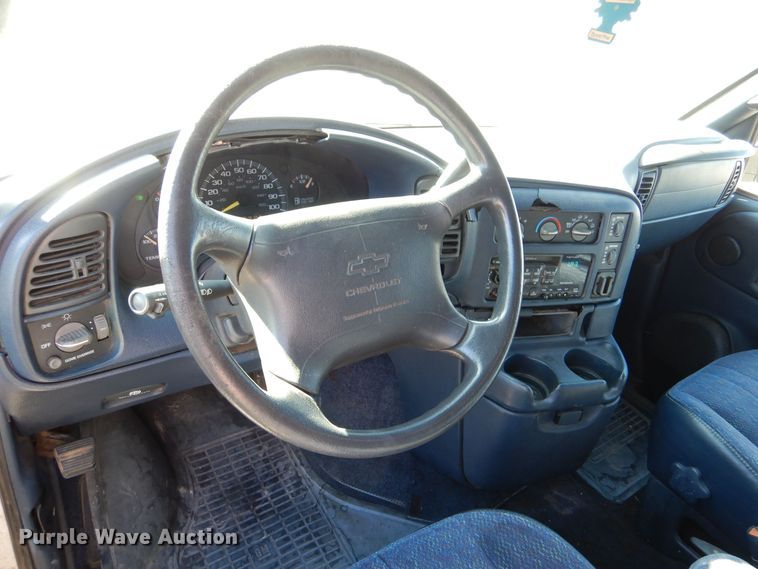 image for item MT9919 1998 Chevrolet Astro  van