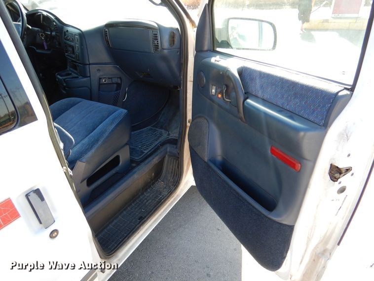 image for item MT9919 1998 Chevrolet Astro  van