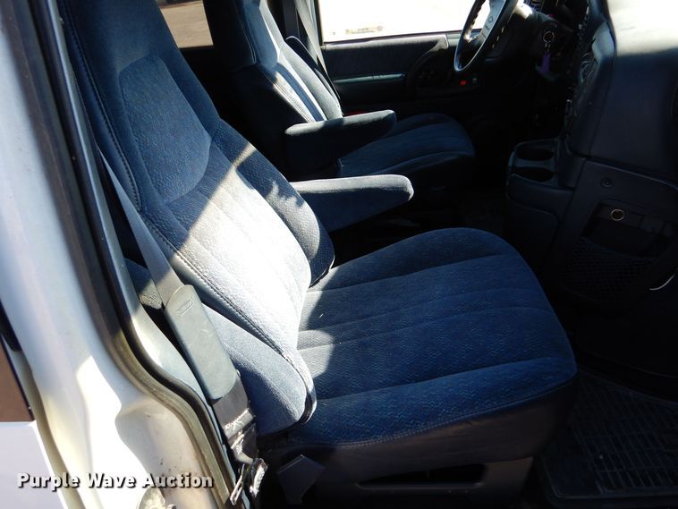 image for item MT9919 1998 Chevrolet Astro  van