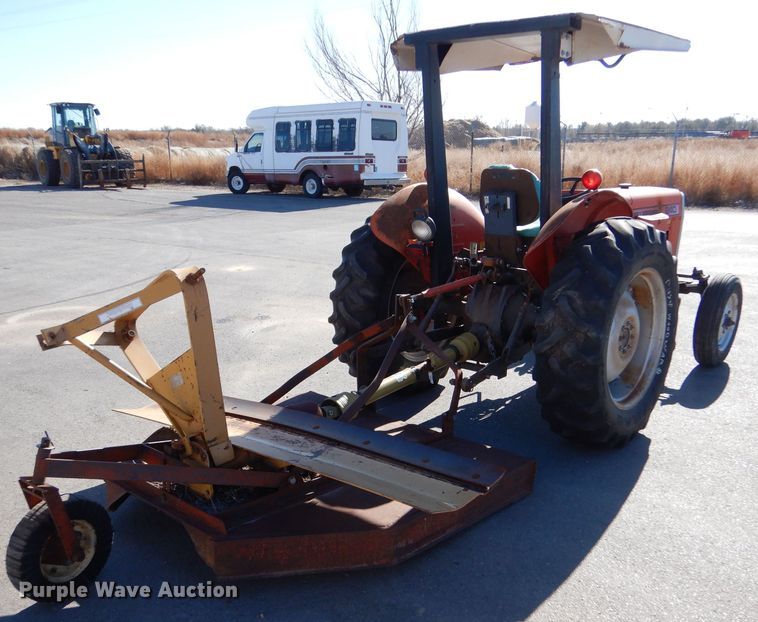 image for item MT9921 1993 Massey Ferguson 240  tractor