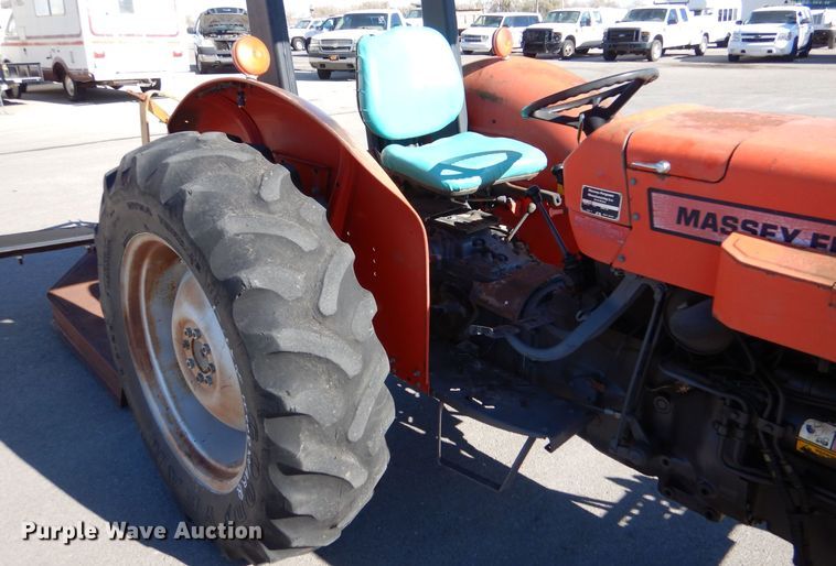 image for item MT9921 1993 Massey Ferguson 240  tractor