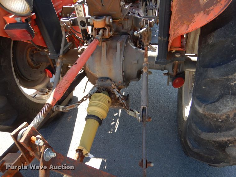 image for item MT9921 1993 Massey Ferguson 240  tractor