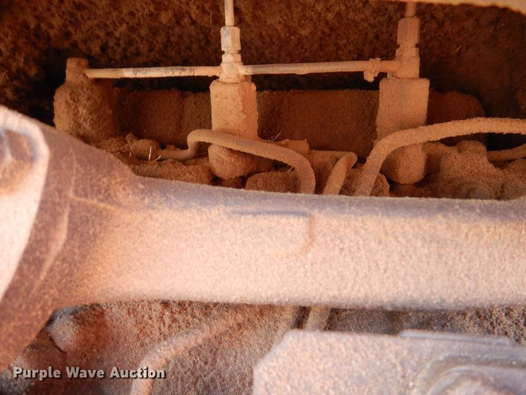 image for item MT9921 1993 Massey Ferguson 240  tractor