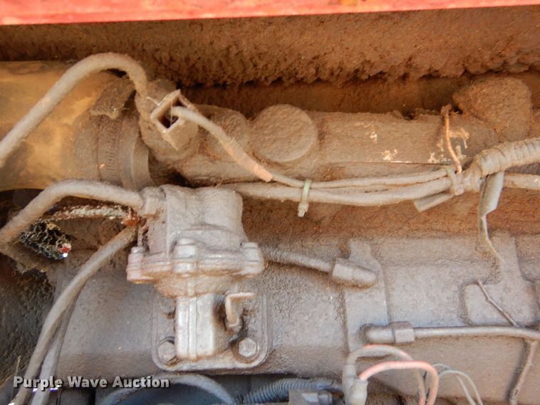 image for item MT9921 1993 Massey Ferguson 240  tractor