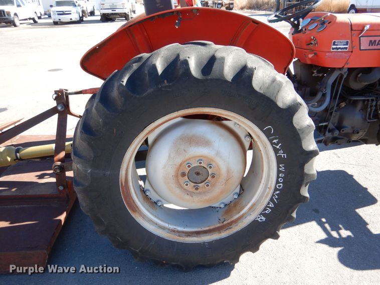 image for item MT9921 1993 Massey Ferguson 240  tractor