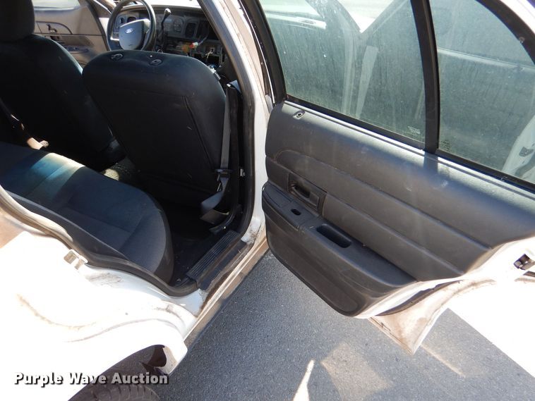 image for item MT9925 2008 Ford Crown Victoria Police Interceptor