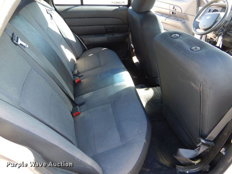 image for item MT9925 2008 Ford Crown Victoria Police Interceptor