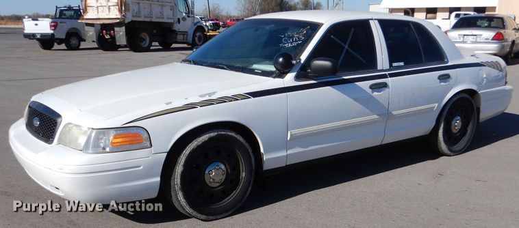 image for item MT9926 2009 Ford Crown Victoria Police Interceptor